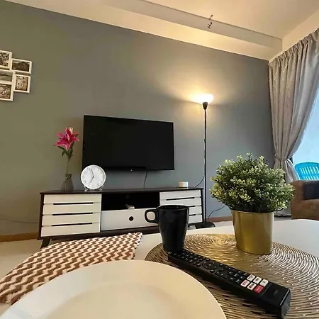 Lm Homeyb 3Br Coastline Family Suite For 4-14 Pax With Nexflix & Coway Water Purifier Tanjung Tokong Exterior photo